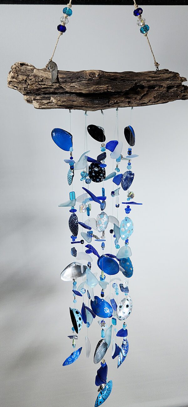 Blue painted shell windchime - Image 10