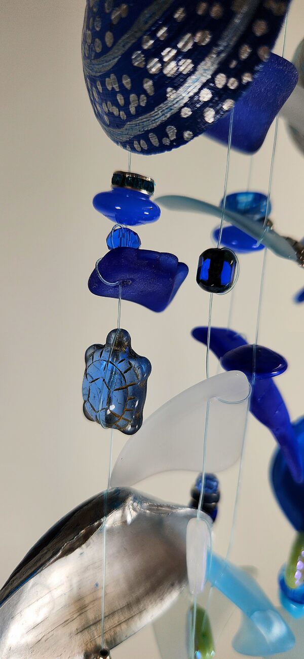 Blue painted shell windchime - Image 4